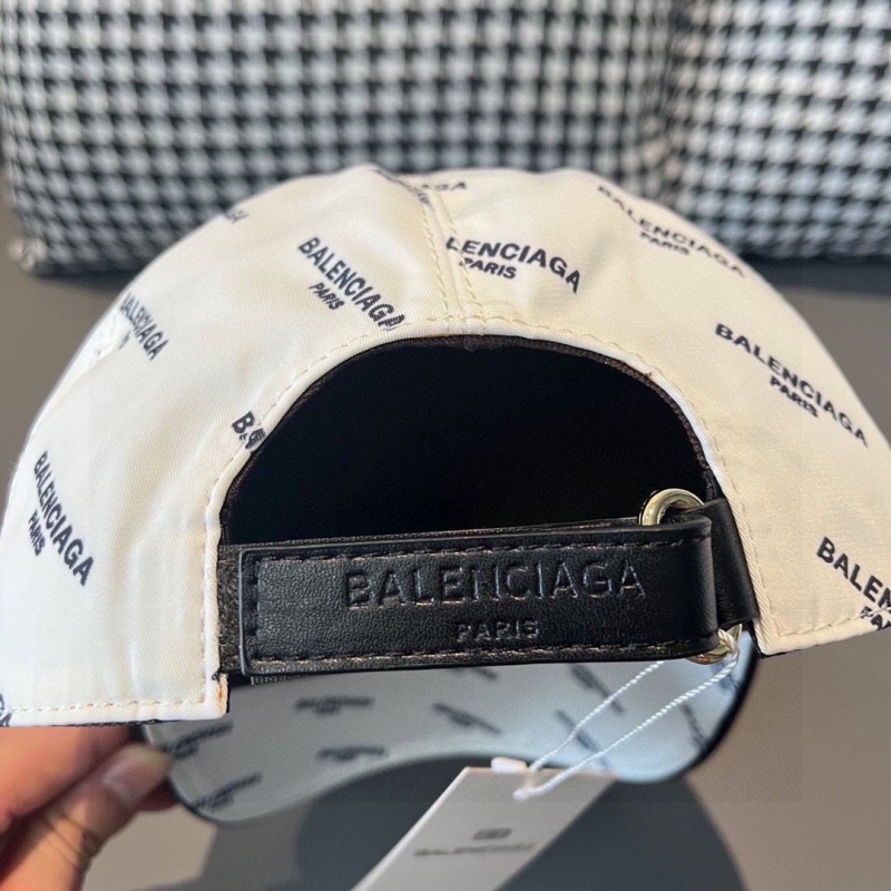 BALENCIAGA